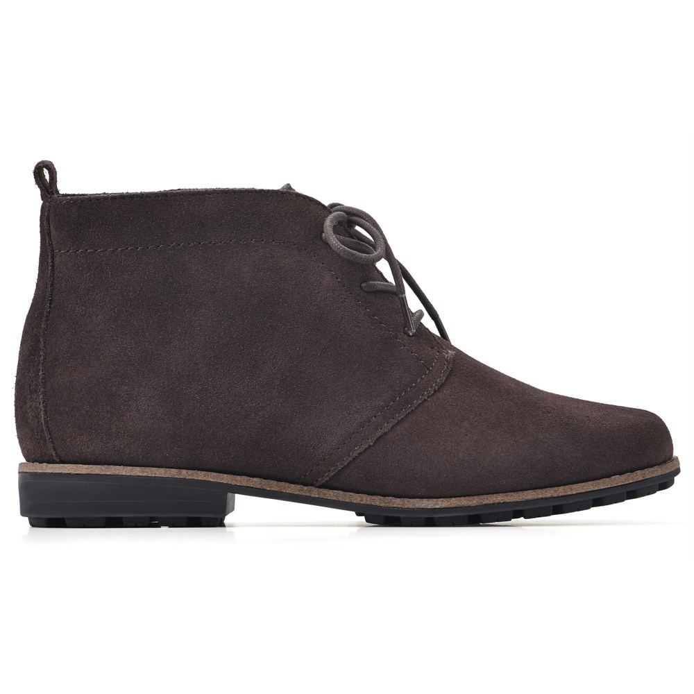 White mountain deals chukka boots