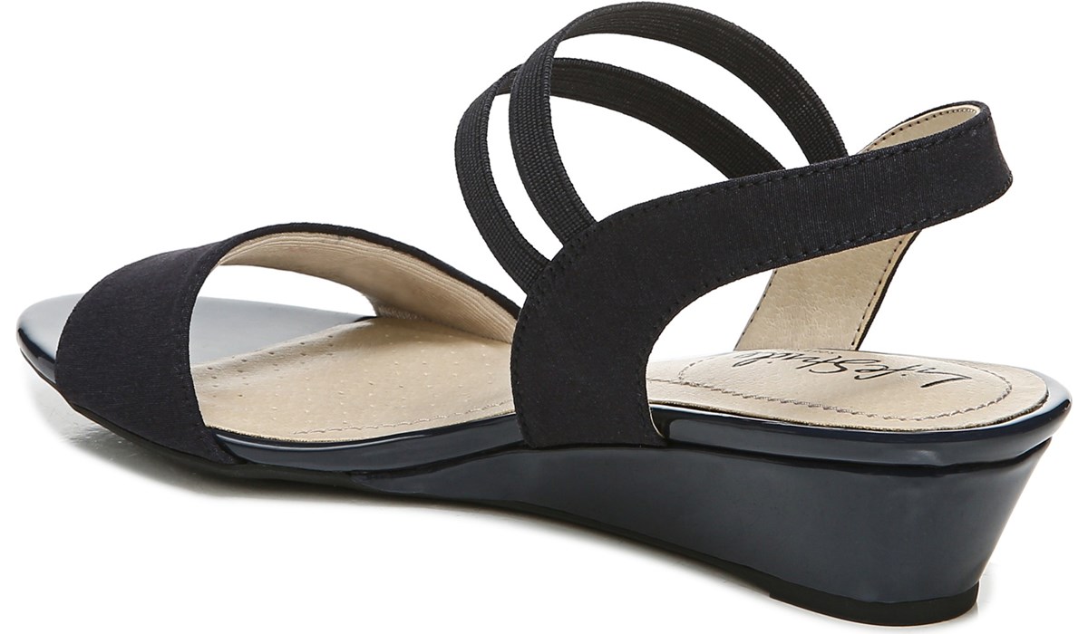 LifeStride Women's Yolo Medium/Wide Wedge Sandal | Famous Footwear
