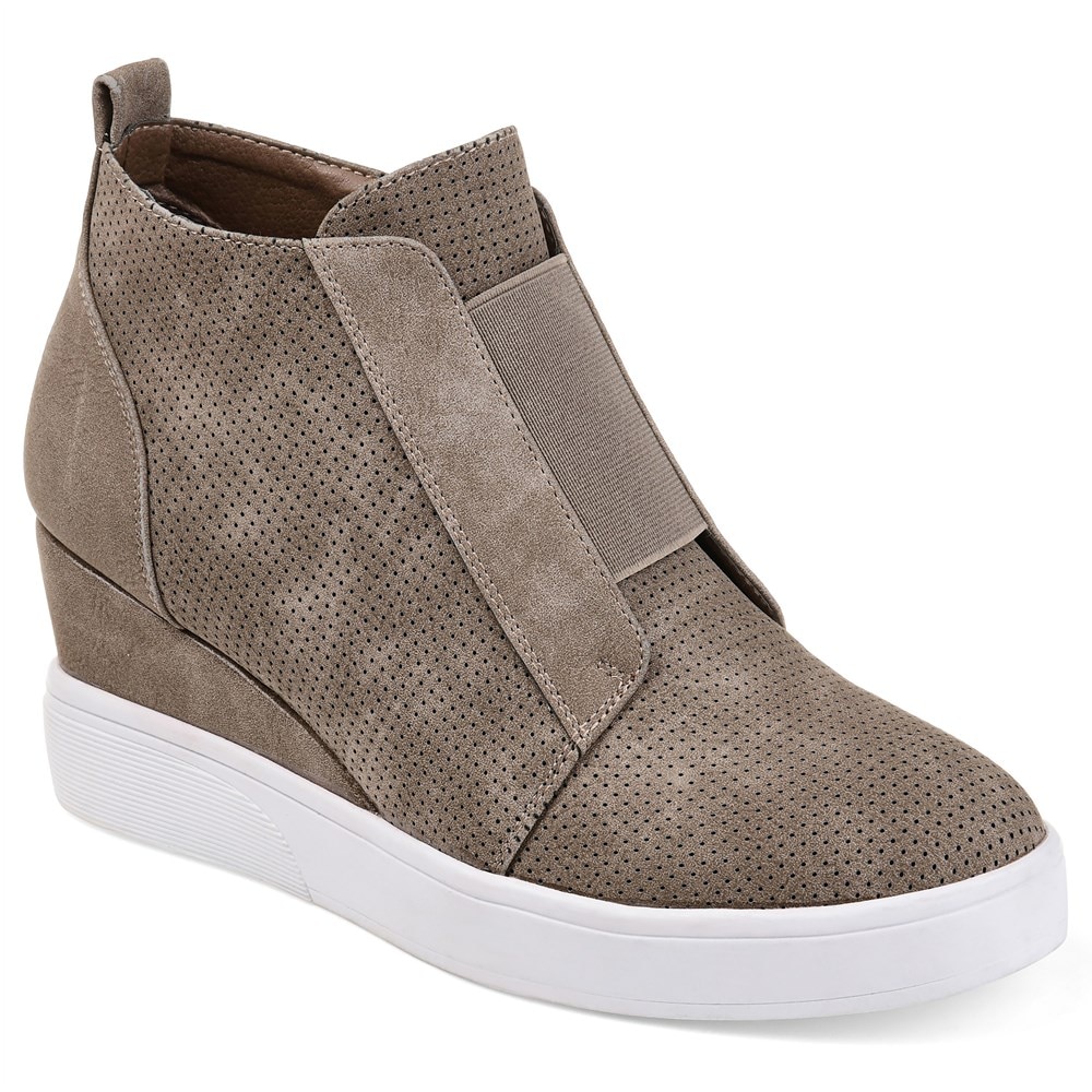 Journee shops journee clara women's wedge sneakers