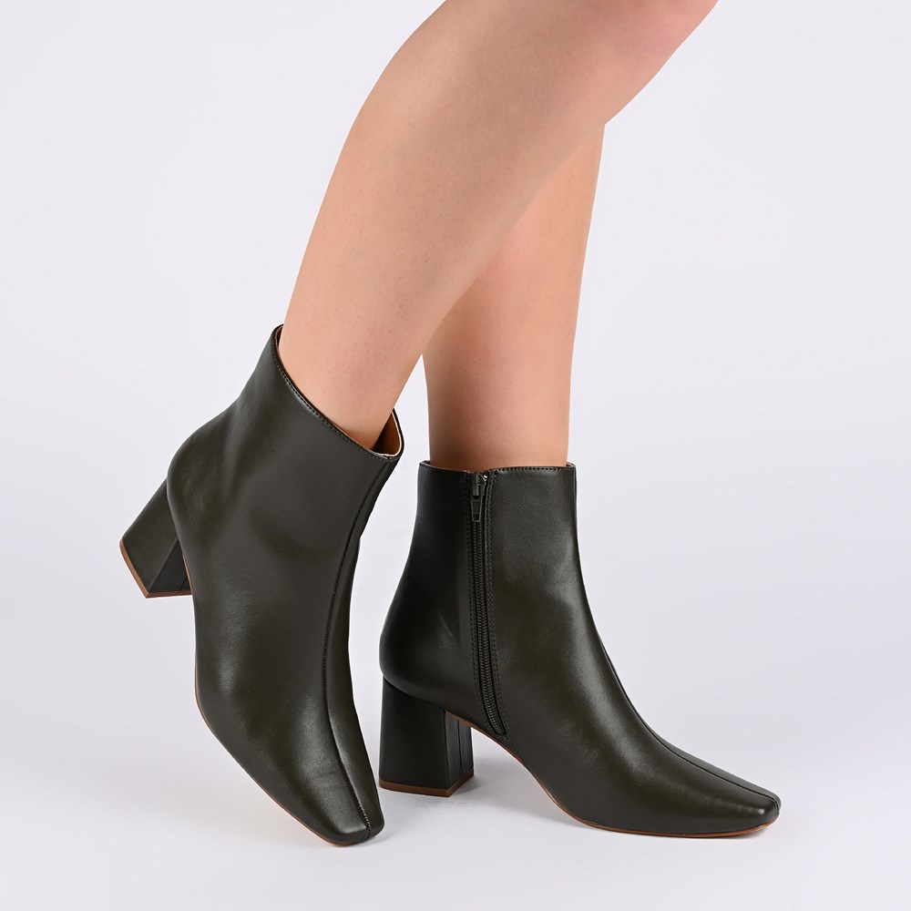 Block best sale heel bootie