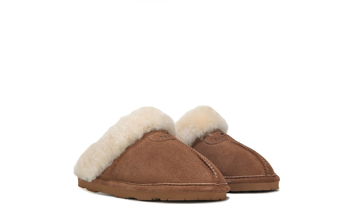 bearpaw fuzzy sandals