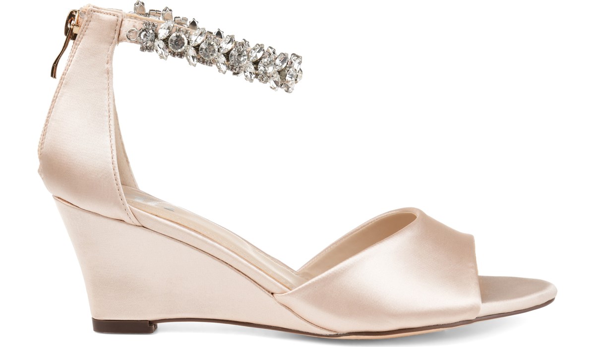 Journee Collection Women's Connor Wedge Sandal | Famous Footwear