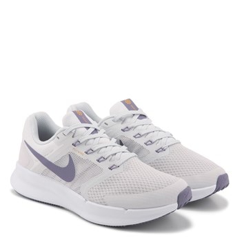 Nike Women s Run Swift 3 Running Shoe White Low top Sneakers 7