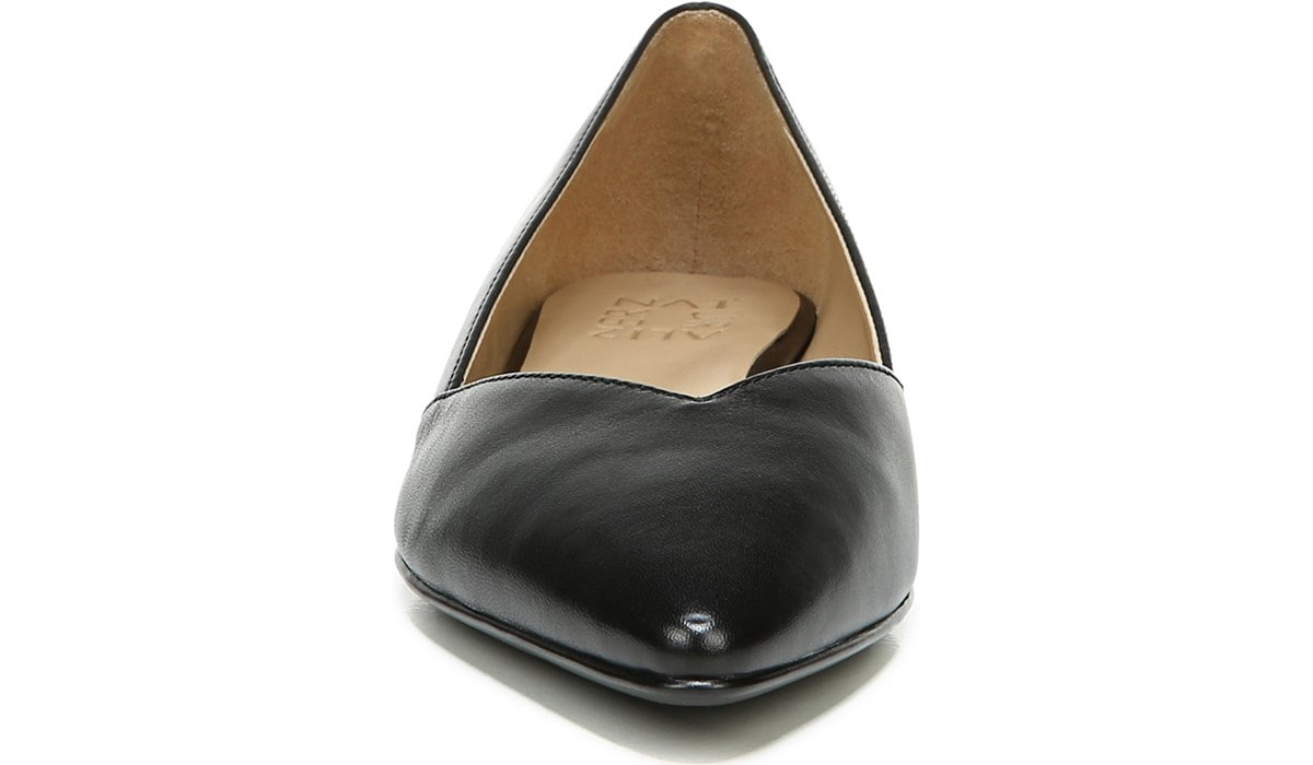 Naturalizer tamara hot sale flat black