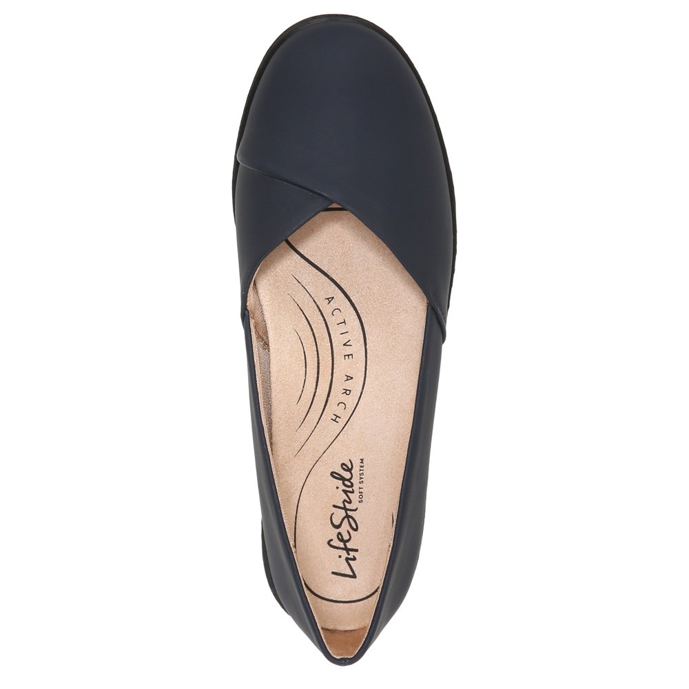 Women's active hot sale flats