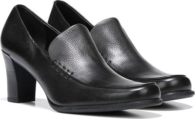 women's casual shoes in narrow widths