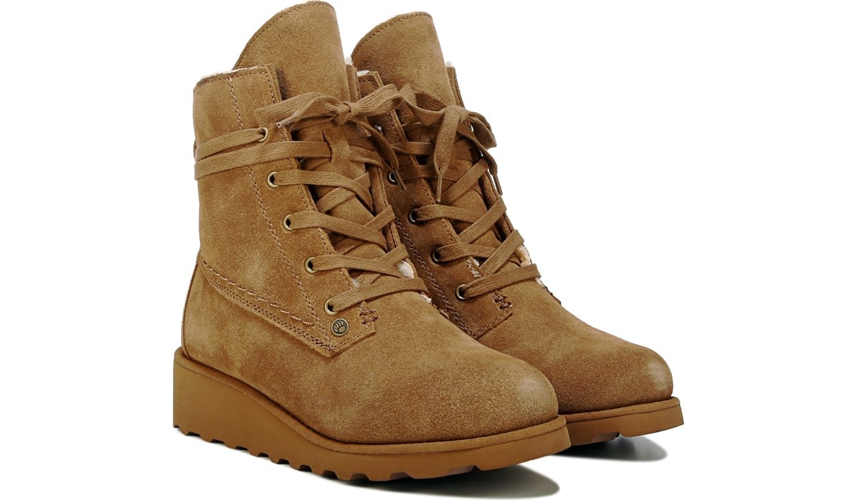 bearpaw hickory krista suede boot