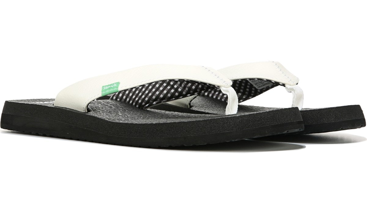 Sanuk Women's Sling Memory Foam Sandals - Size 8  Memory foam sandals,  Memory foam, Womens flip flop