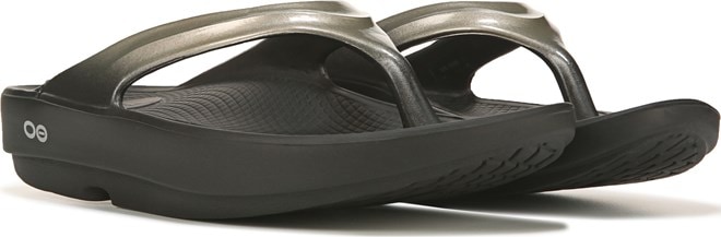 OOFOS Women s OOlala Luxe Flip Flop Sandal Famous Footwear