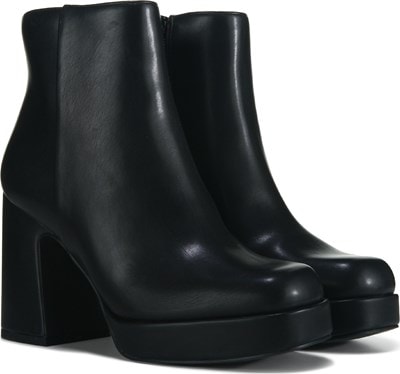 Madden girl boots 2025 famous footwear