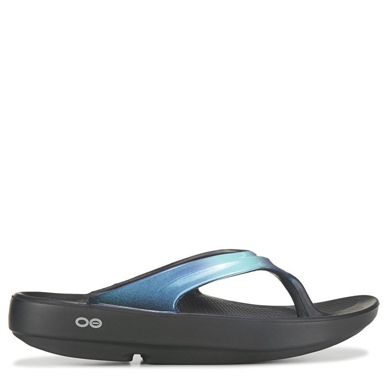 OOFOS Women s OOlala Luxe Flip Flop Sandal Famous Footwear