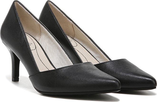 LifeStride Women s Savvy Pointed Toe Pump Famous Footwear