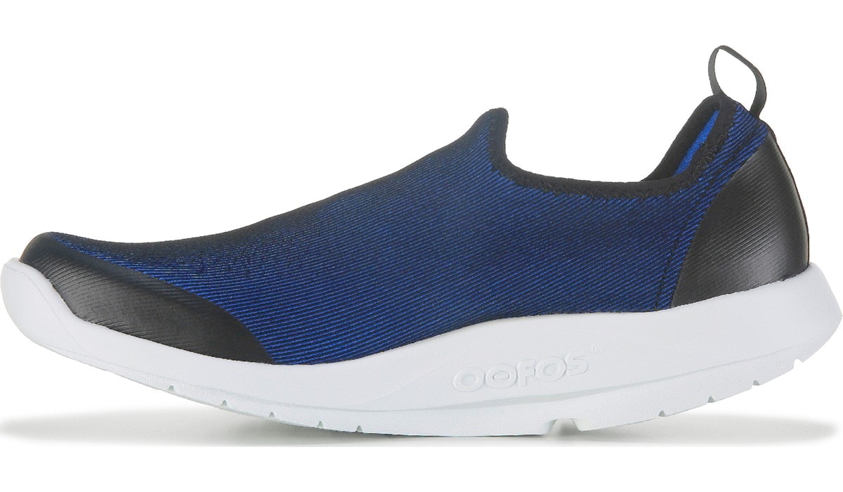 OOFOS Men s OOMG Sport Slip On Famous Footwear