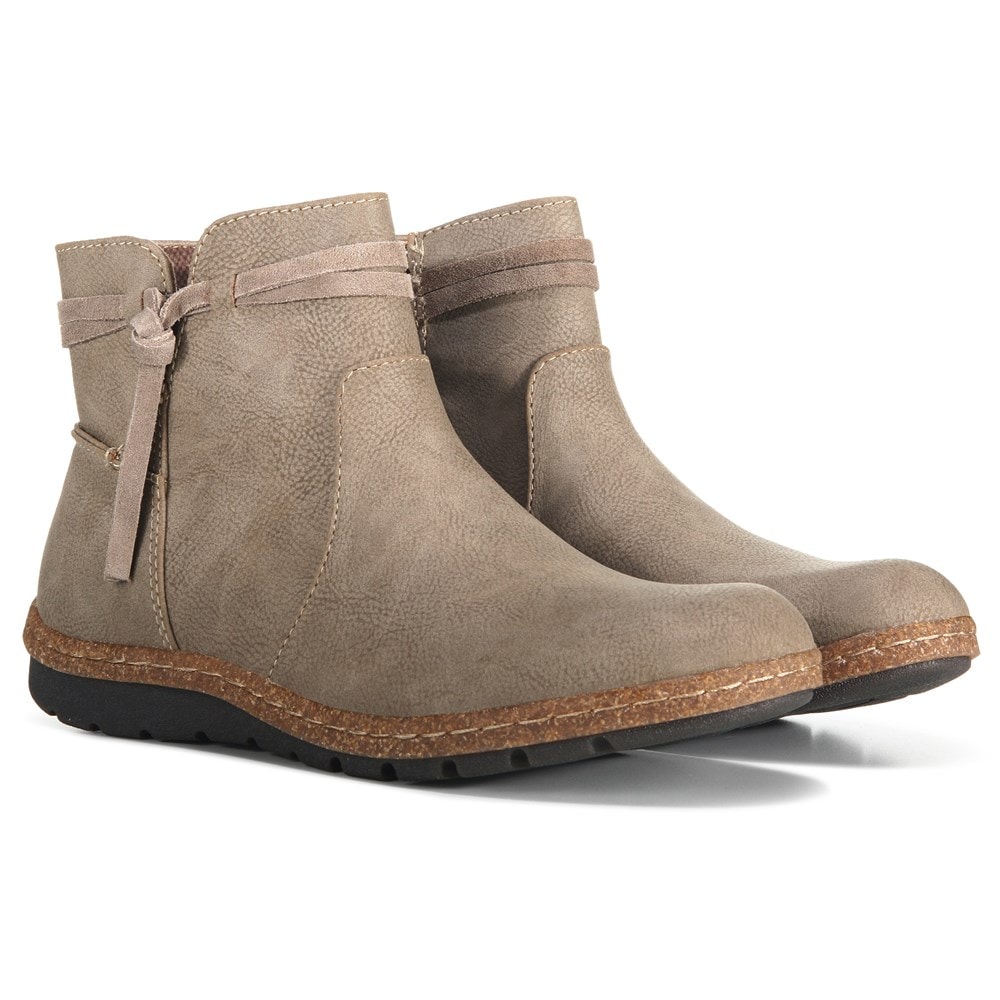 Famous footwear hot sale boc boots