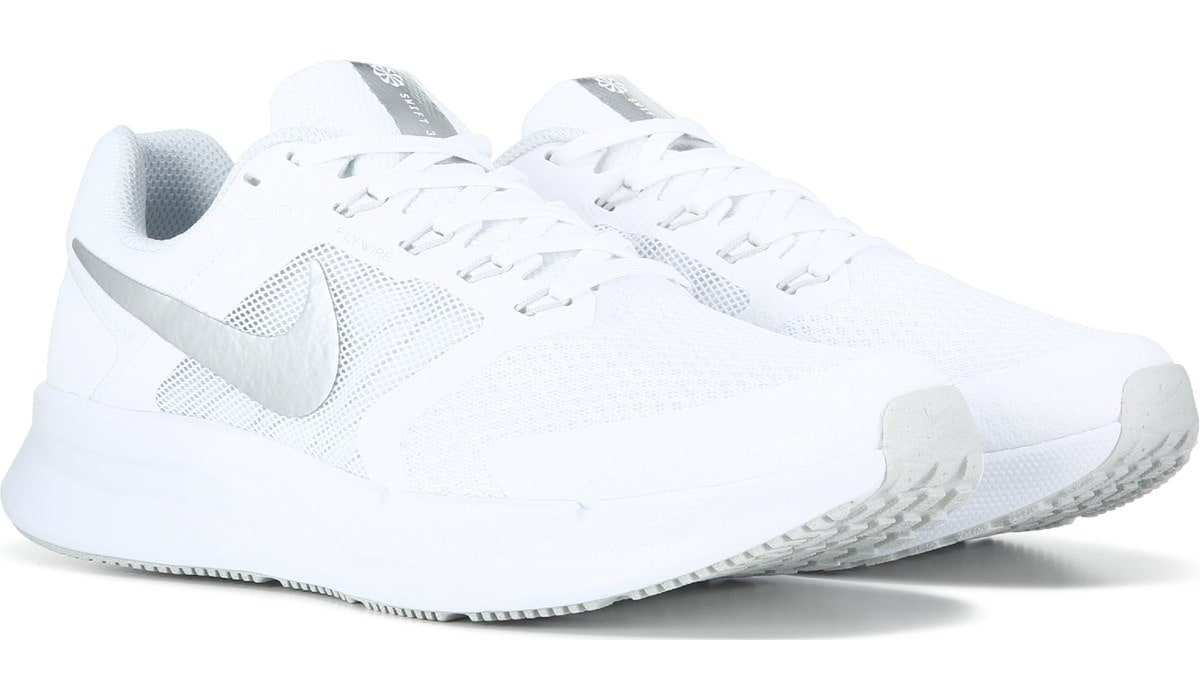 Nike discount White Sneakers