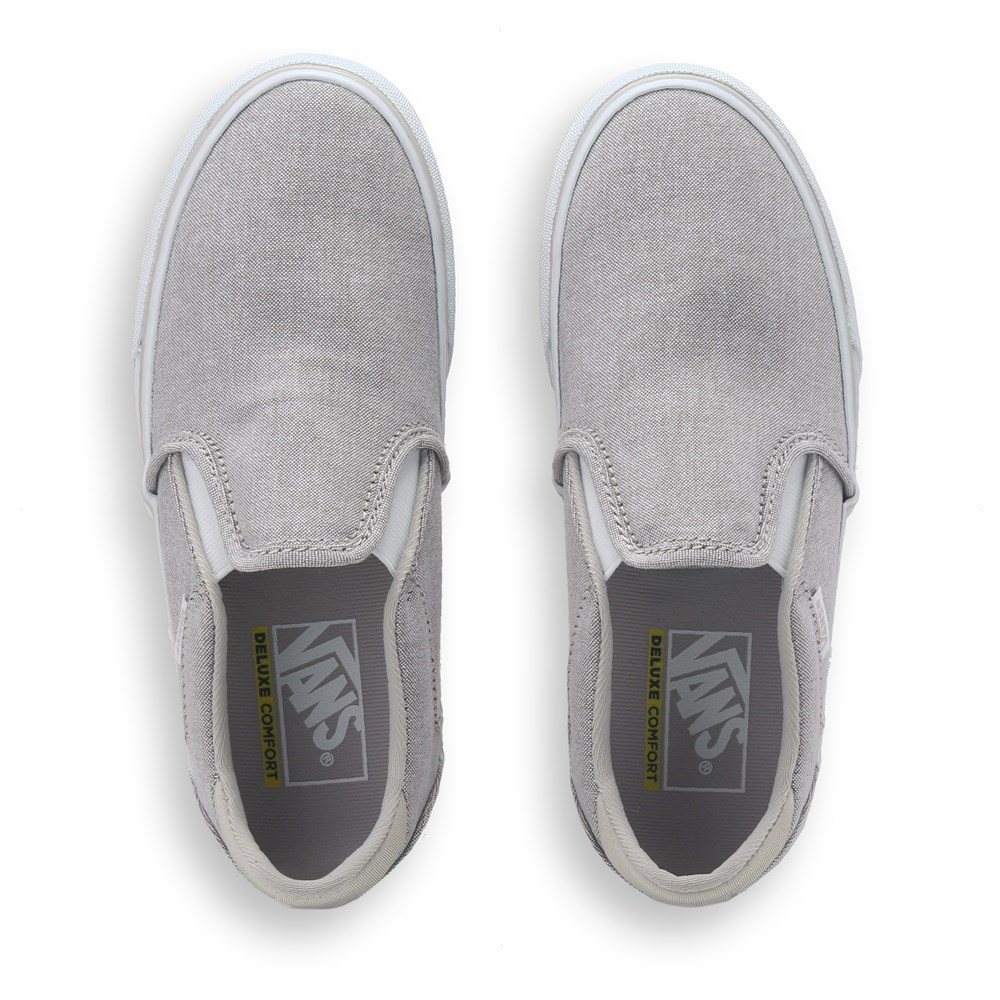 Vans Women s Asher Deluxe Slip on Sneaker Famous Footwear