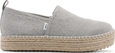 Famous on sale footwear toms