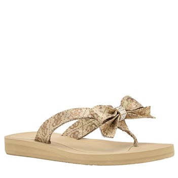 GUESS Women's Tuta Flip Flop Sandal | Famous Footwear