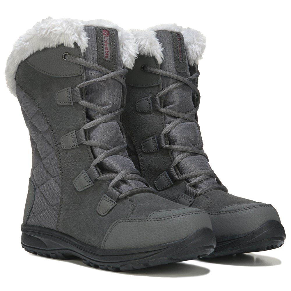 Lightweight Winter Boots from OOFOS Will Keep Your Feet Warm & Fuzzy