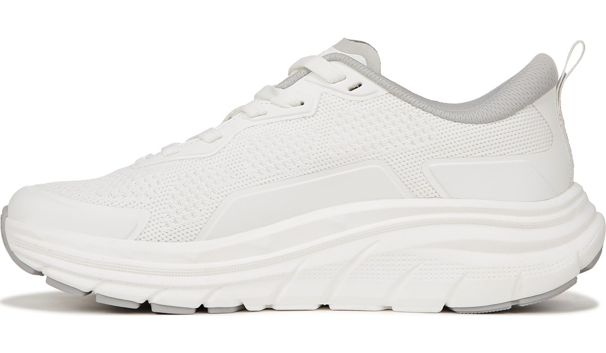 Vionic Women's Walk Max Sneaker | Famous Footwear