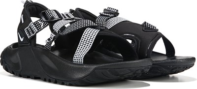 Nike sandals best sale famous footwear