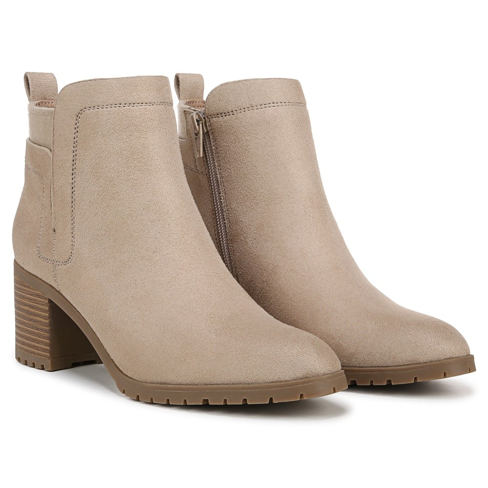 Famous footwear ankle boots best sale