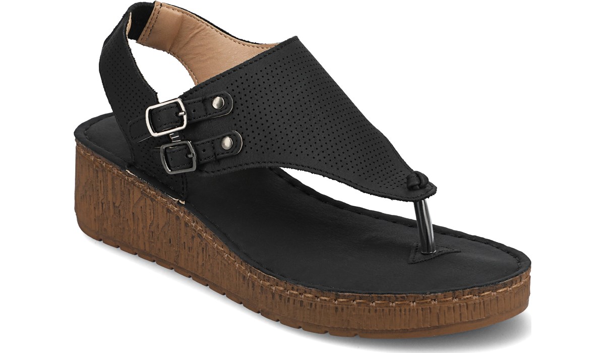 Journee Collection Women's Mckell Wedge Sandal | Famous Footwear