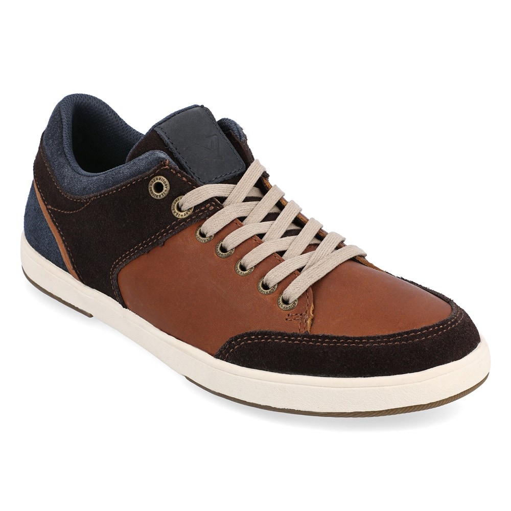 Famous footwear store men's casual shoes