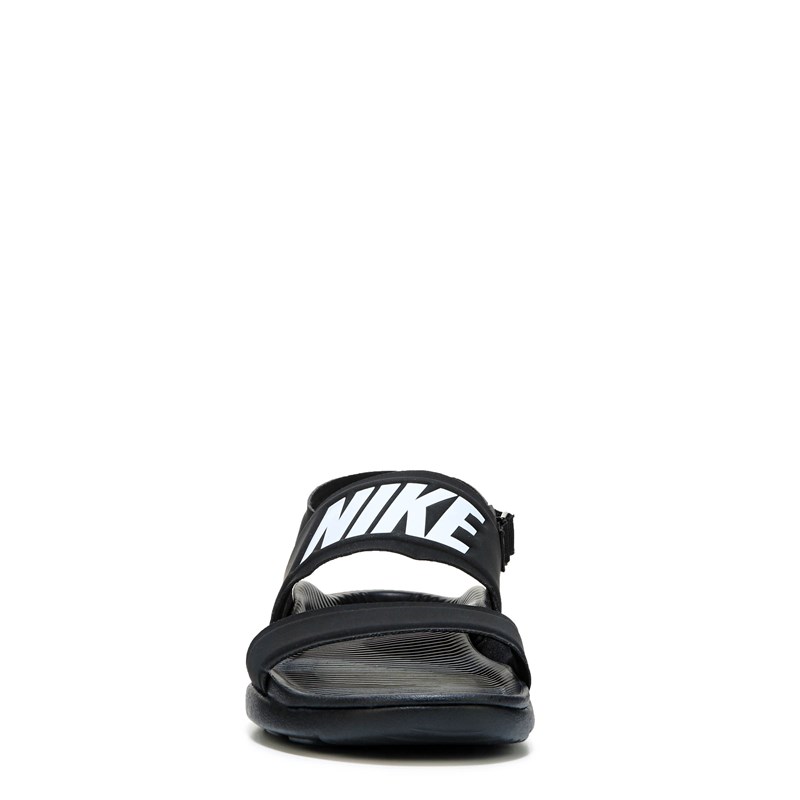 nike tanjun sandals near me