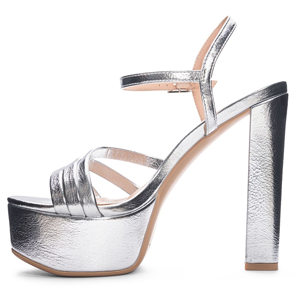 Famous footwear silver on sale sandals