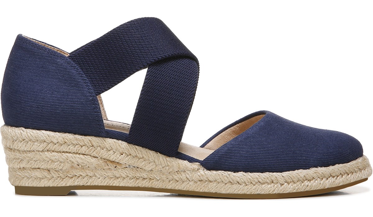 LifeStride Women's Keaton Medium/Wide Espadrille Wedge | Famous Footwear