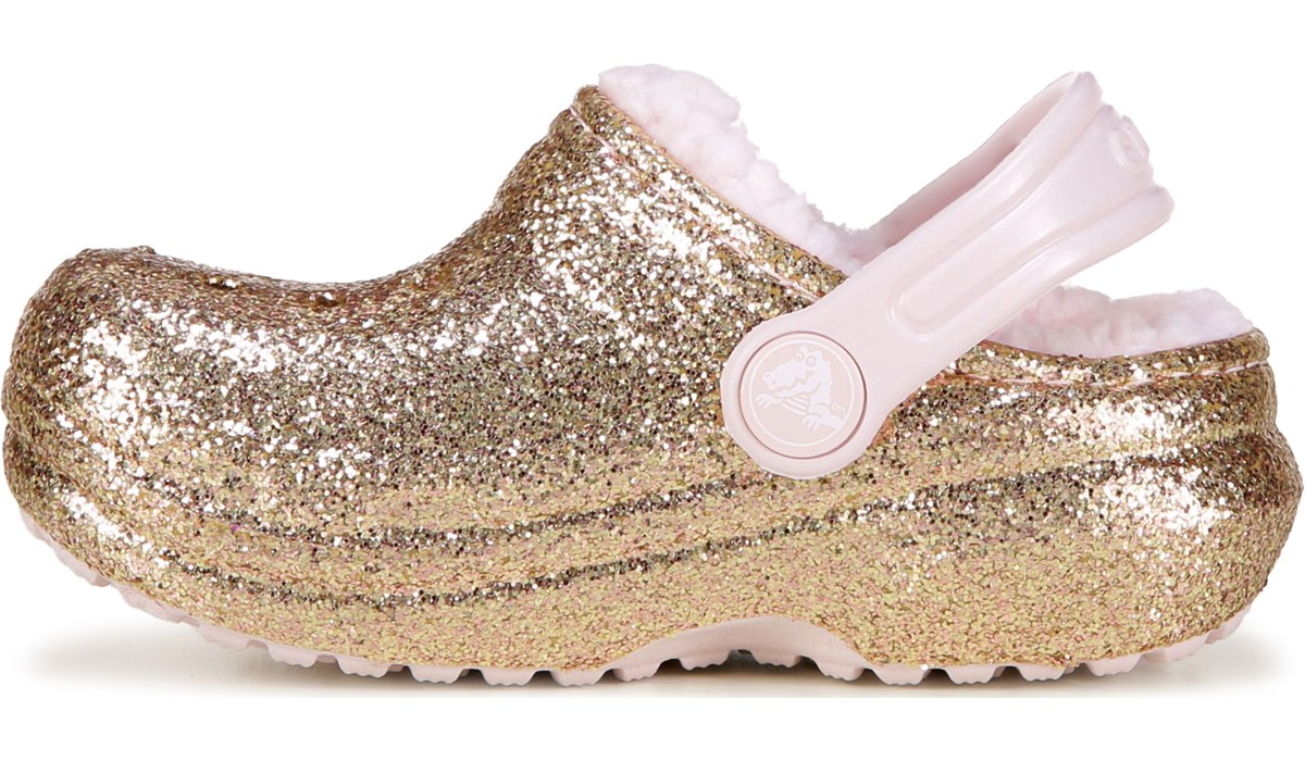 Gold glitter crocs discount with pink fur