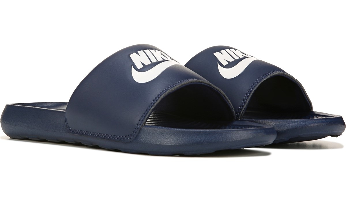 nike sandals at famous footwear